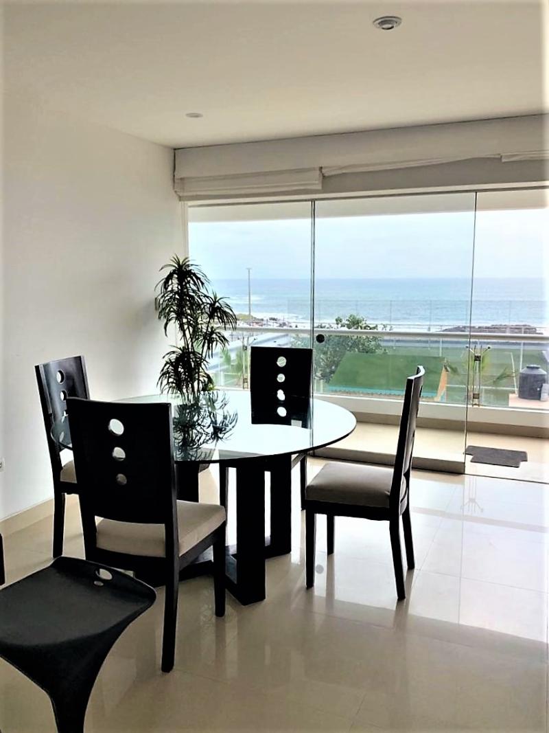 Departamento en Venta en Punta Negra con Vista al Mar 3 dormitorios $200,000 A.C 140 mt.