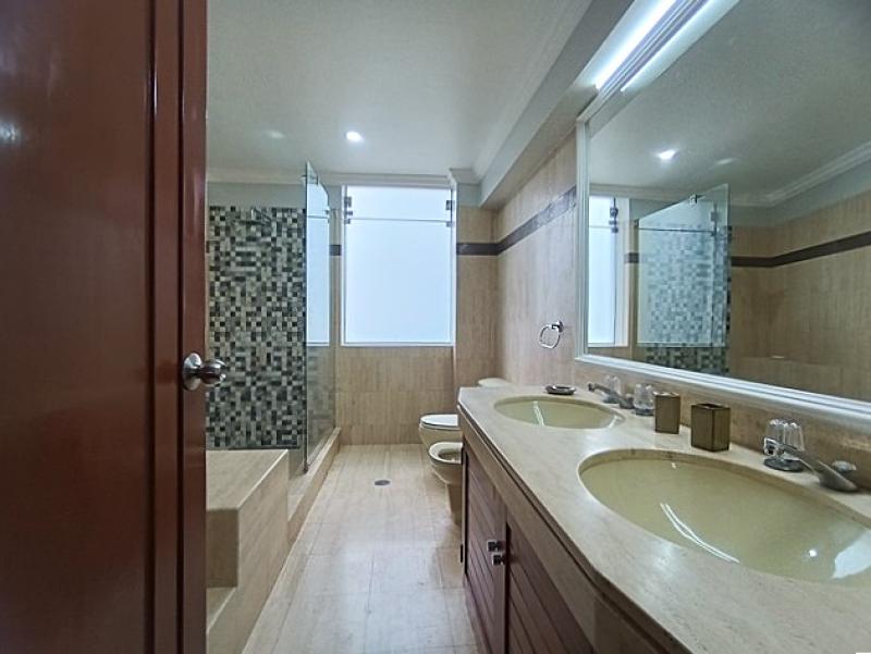 Exclusivo Departamento en Malecon Miraflores Frente al Mar en Venta 3 Dorm. A.C. 184 mt.
