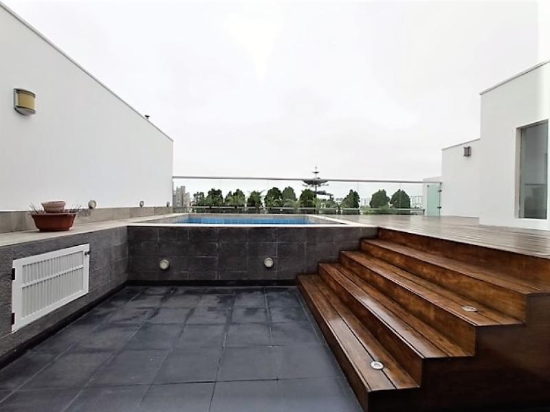 Pent-house Dúplex en Alquiler Zona Exclusiva San Isidro 4 Dormitorios $5,500 A.C. 410 mt.