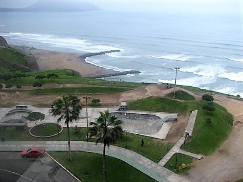 Departamento en Venta Frente al Mar en Miraflores 2 Dormitorios $235,000 A.C. 95 mt.