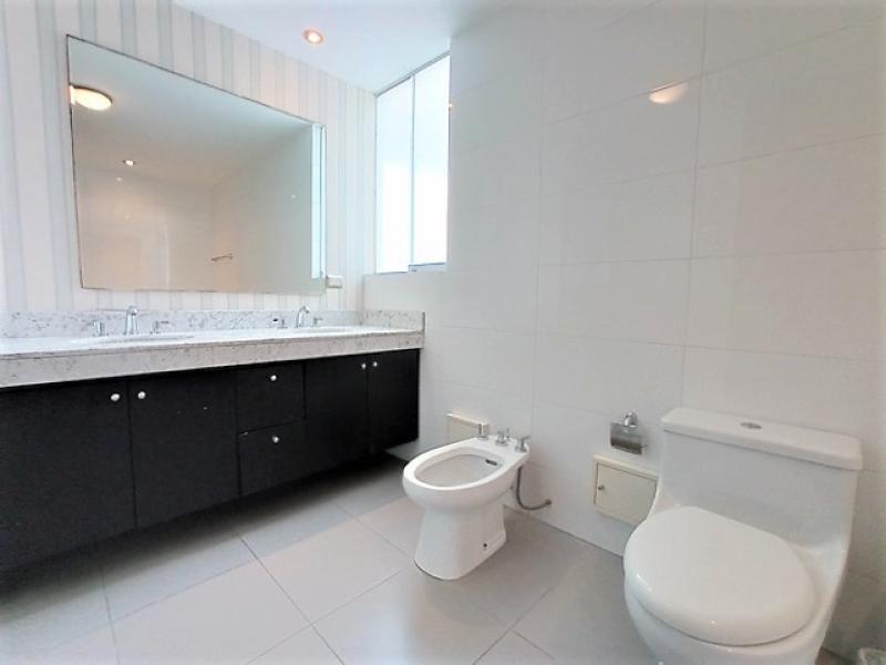 Pent-house Dúplex en Alquiler Zona Exclusiva San Isidro 4 Dormitorios $5,500 A.C. 410 mt.