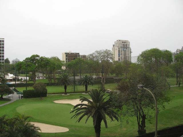 Departamento en Alquiler en San Isidro Frente al Golf 4 Dormitorios $3,000 A.C. 320 mt.