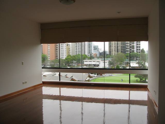 Departamento en Alquiler en San Isidro Frente al Golf 4 Dormitorios $3,000 A.C. 320 mt.