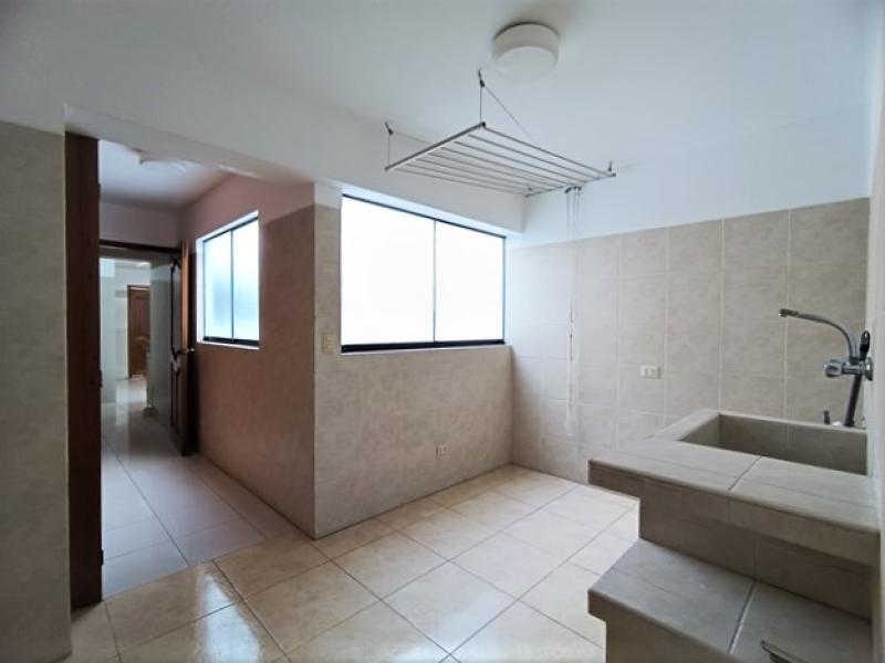 Dpto. en Venta CHACARILLA  Surco Zona Exclusiva 3 Dorm. A.C. 214.40 $350,000