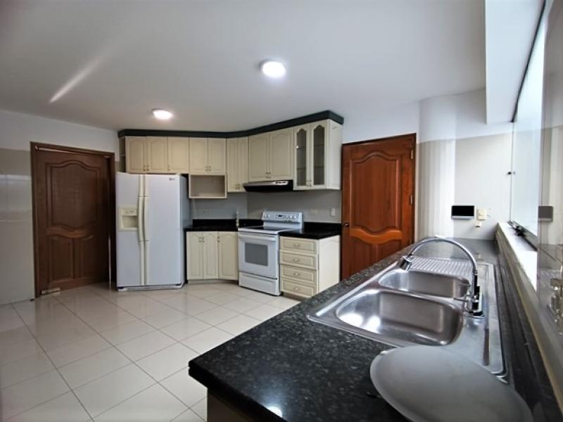 Dpto. en Venta CHACARILLA  Surco Zona Exclusiva 3 Dorm. A.C. 214.40 $350,000