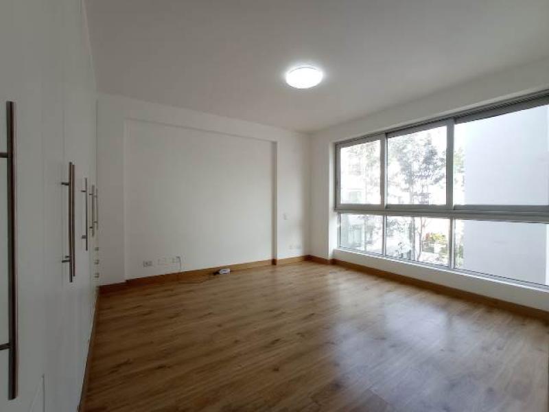 Departamento Dúplex en Alquiler Urb. Aurora Miraflores 3 Dormitorios $1,450 A.C. 170 mt.