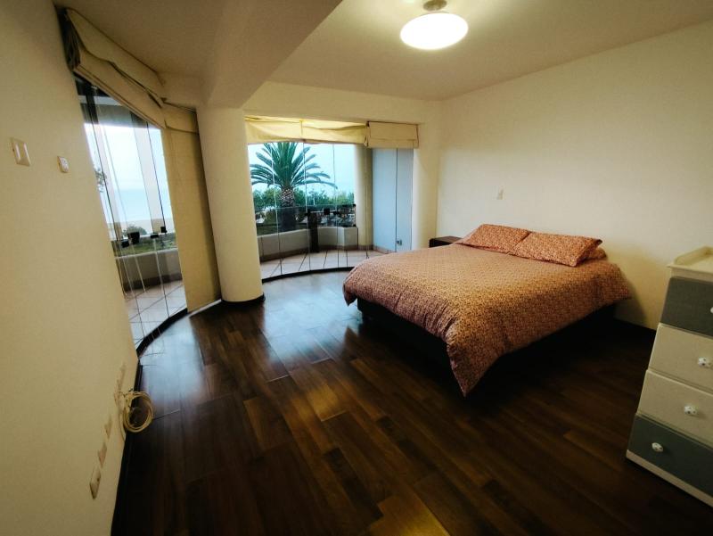 Departamento en Alquiler Frente al Mar en Miraflores 3 Dorm. $3,500