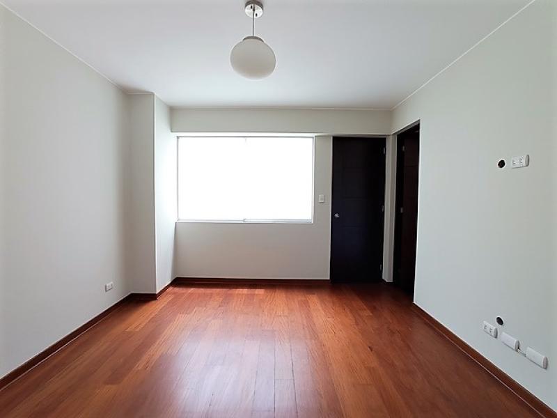 Pent-house Dúplex en Alquiler Urb. Chacarilla Surco Frente a Parque 4 Dormitorios $2,700