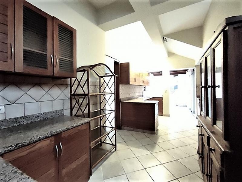 Casa en Alquiler en Zona Exclusiva de San Isidro  4 Dormitorios