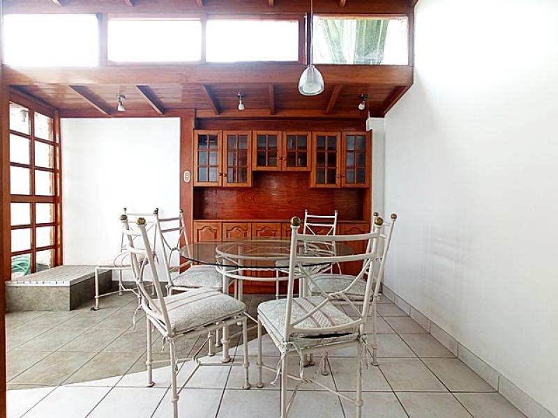 Casa en ALQUILER en Monterrico Surco JARDIN 5 dormitorios A.T. 300 mt. $2,500