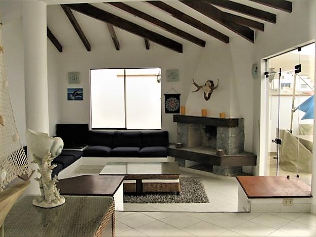 Casa de Playa en Venta Puerto Fiel Cerro Azul En Condominio 4 Dormitorios $290,000