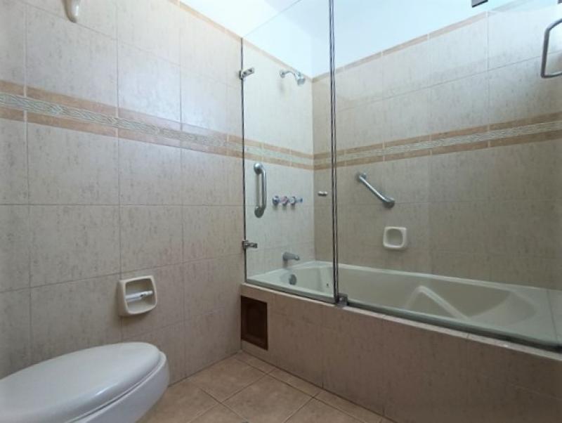 Dpto. en Alq. CHACARILLA - Surco Zona Exclusiva 3 Dorm. A.C. 241.40  $1,800