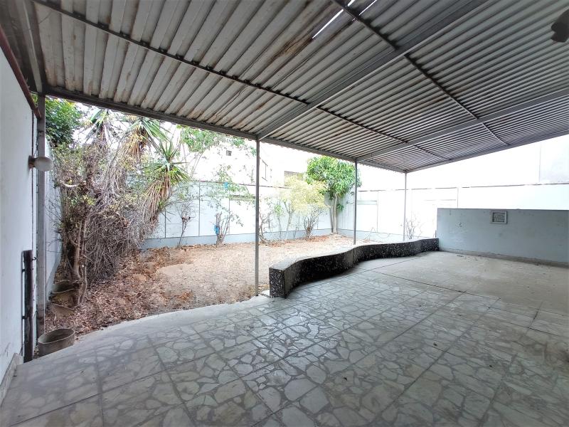 Casa como Terreno en Venta Urb. El Palomar San Isidro Zonificación 7 Pisos $819,000
