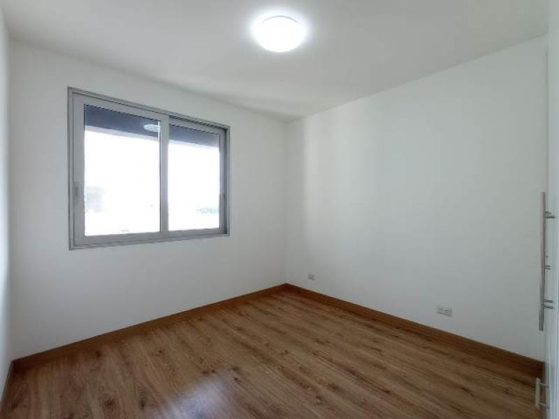 Departamento Dúplex en Alquiler Urb. Aurora Miraflores 3 Dormitorios $1,450 A.C. 170 mt.