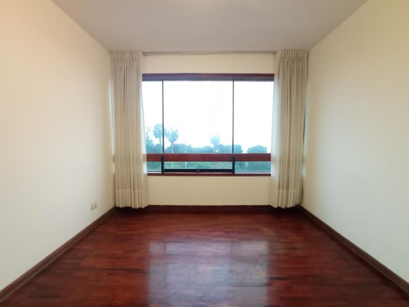 Departamento en Alquiler Miraflores Frente al Mar 3 Dormitorios $1,290 A.T.160 mt.