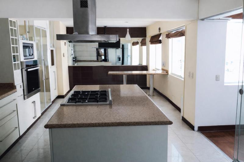 Estupendo Dpto. Triplex en Alquiler en Miraflores Terraza Amplia $2,200 A.O. 360