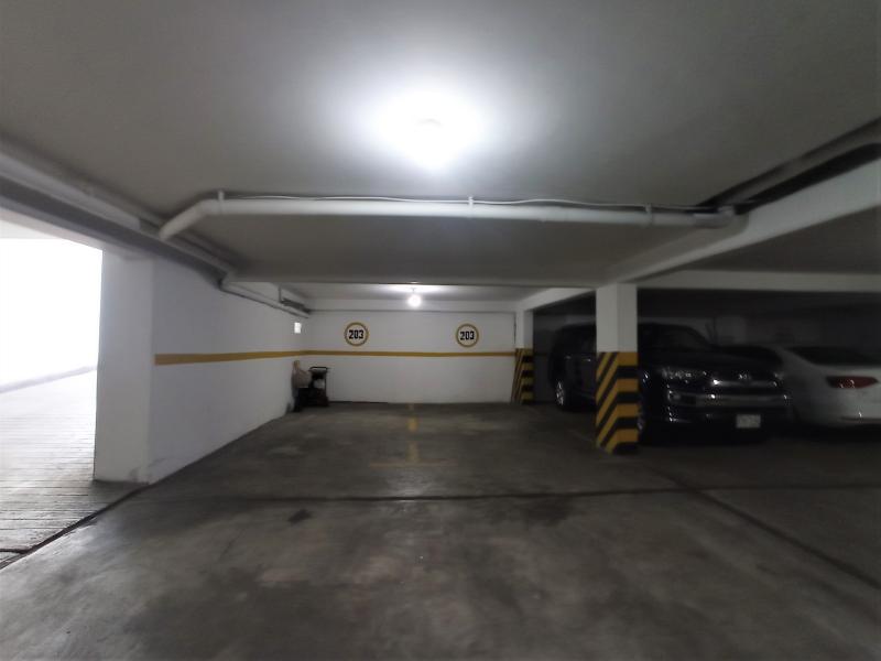 Excelente Dpto. Alq. s/m en la Zona de Chacarilla, Surco 3 Dorm. $1,300 A.C. 200 mt