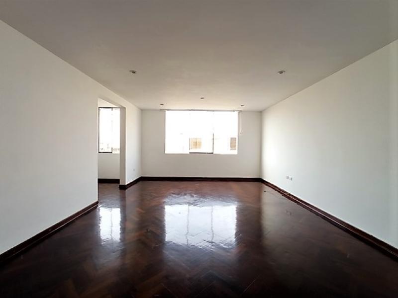 Departamento en Alquiler San Borja Vista Exterior 3 dormitorios $800 A.C. 85 mt.