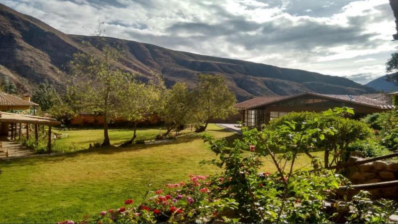 Excelente Hotel en Venta Urubamba Cusco Ambientes Cómodos 2,475,000 A.T. 5,500