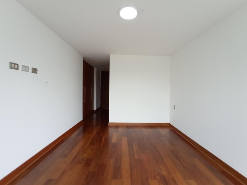 Pent-house Dúplex Venta Zona Exclusiva de San Isidro 4 Dormitorios $1,100,000 A.O 500 mt.