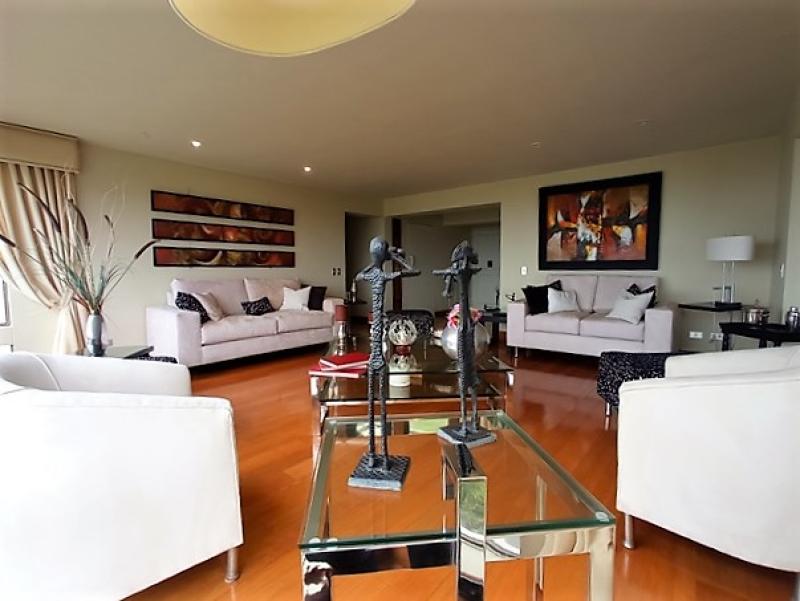 Departamento en Venta en San Isidro frente al Golf 3 dormitorios $450,000 A.C. 200 mt.