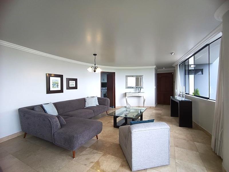 Exclusivo Dpto. Frente al Mar en Malecón Cisneros en Alquiler 3 Dorm. A.C. 198 mt. $2,600