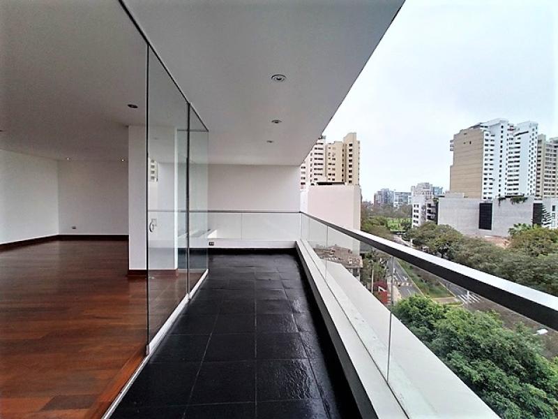 Pent-house Dúplex Venta Zona Exclusiva de San Isidro 4 Dormitorios $1,100,000 A.O 500 mt.