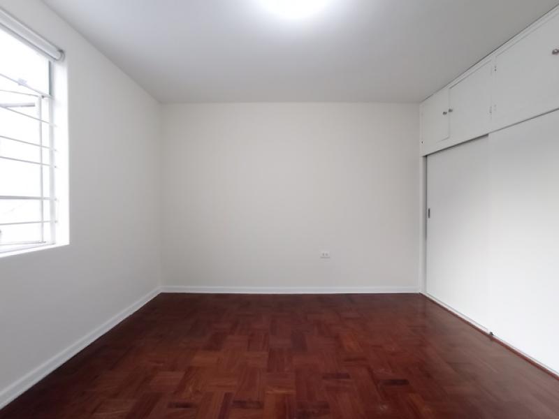 Departamento en Alquiler en Santiago de Surco 2do. Piso 2 Dormitorios $550 A.C. 75