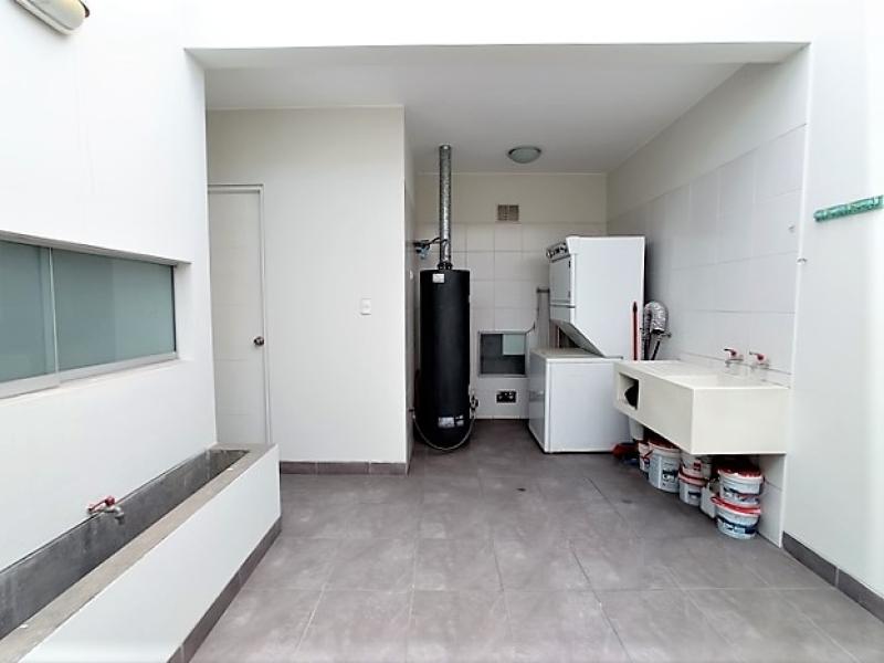 Pent-house Dúplex en Alquiler Urb. Chacarilla Surco Frente a Parque 4 Dormitorios $2,700