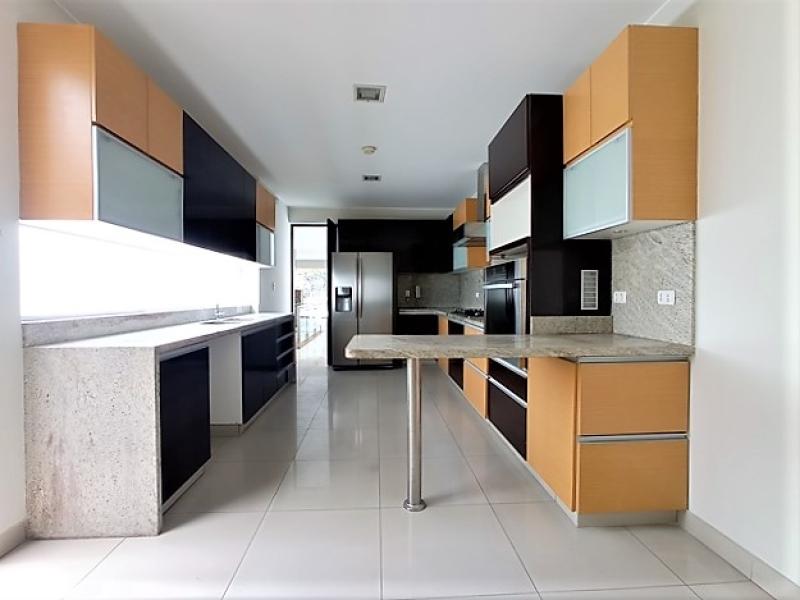 Pent-house Dúplex de Lujo Venta Chacarilla Surco 4 dormitorios $590,000 A.O. 365 mt.