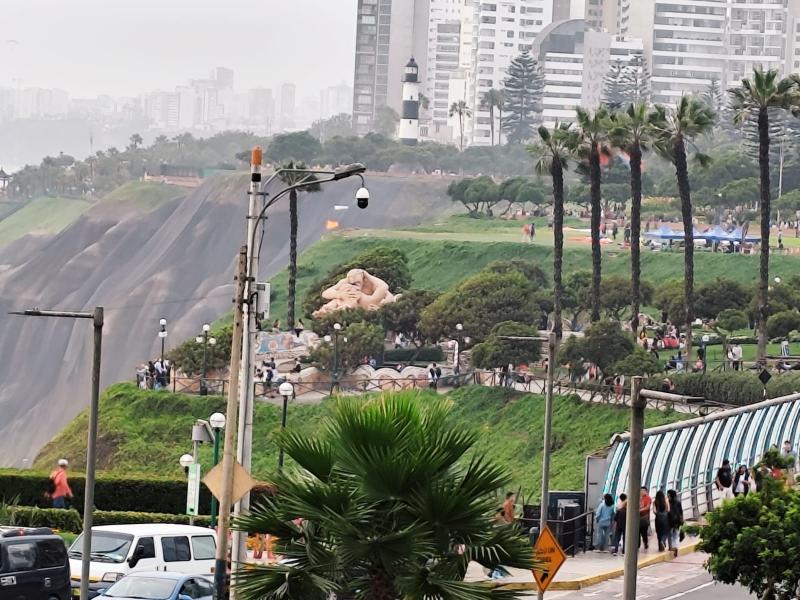 Departamento en Alquiler Frente al Mar en Miraflores 3 Dorm. $3,500