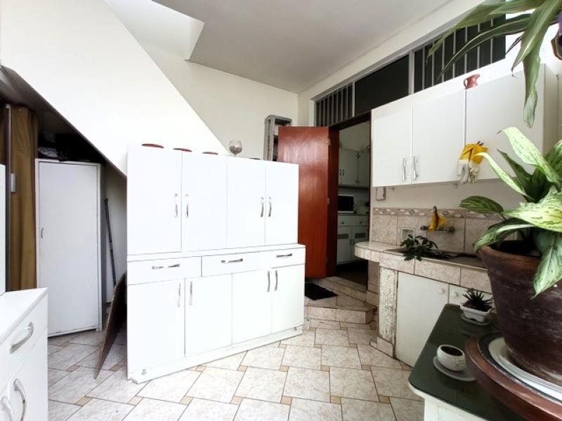 Casa en Venta de 2 Plantas en Miraflores Cerca a Parque A.t. 301 MT. $649,000