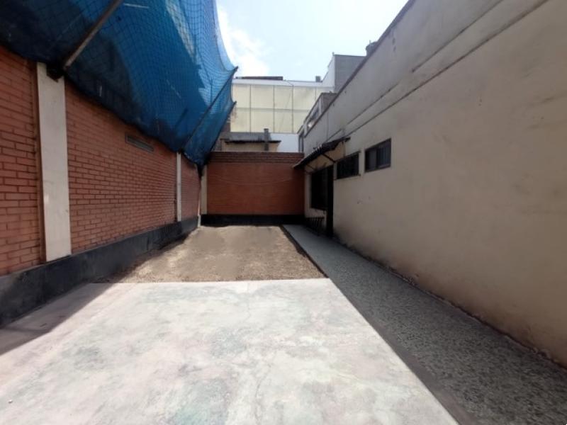 Casa en Venta en Urb. Las Gardenias Surco 1 Planta 3 Dormitorios $460,000 A.T. 300 mt.