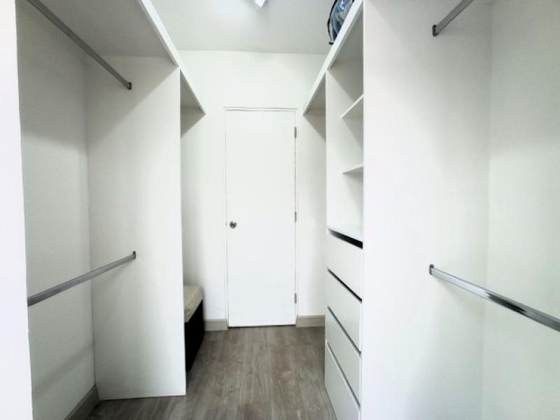 Departamento en Alquiler en Miraflores con Áreas Comunes 3 Dormitorios $1,500 A.C. 120 mt.