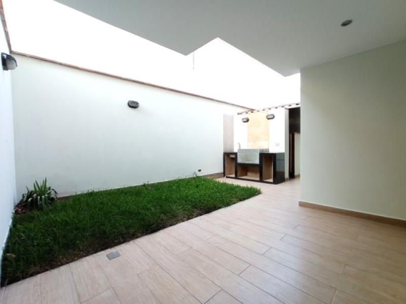 Casa en Condominio en Venta en Chacarilla Surco 4 Dormitorios $499,000 A.T. 149.68  mt.