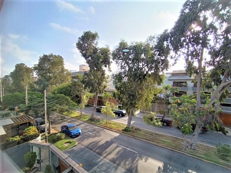 Dpto. en Alq. CHACARILLA - Surco Zona Exclusiva 3 Dorm. A.C. 241.40  $1,800