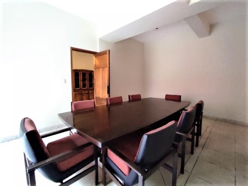 Casa en Alquiler en Zona Exclusiva de San Isidro  4 Dormitorios