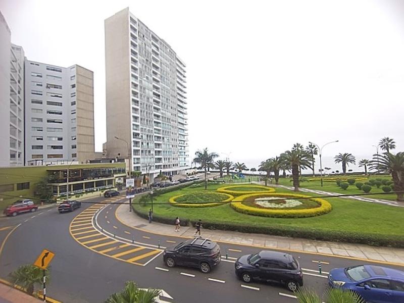 Exclusivo Dpto. Frente al Mar en Malecón Cisneros en Alquiler 3 Dorm. A.C. 198 mt. $2,600