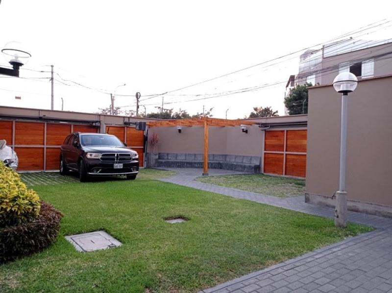 Casa en Condominio en Venta en Chacarilla Surco 4 Dormitorios $499,000 A.T. 149.68  mt.
