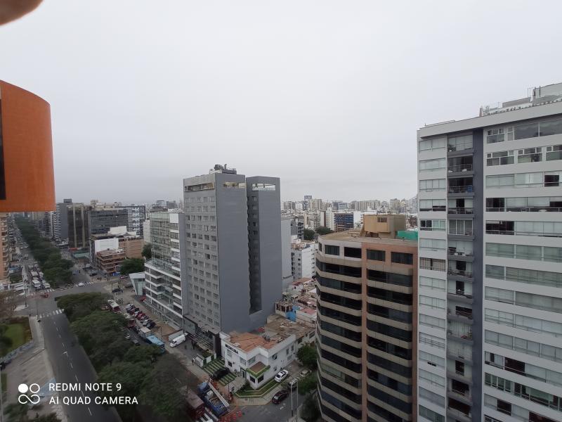 Dpto. en Venta Miraflores áreas Comunes 2 dormitorios + escritorio $210,000 AC. 89 mt.