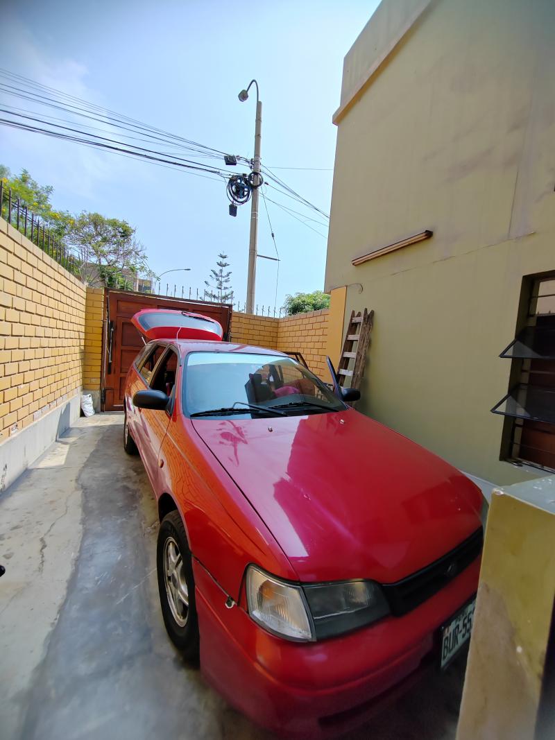 Casa en Venta en Urb. Huaquillay Comas de 2 Plantas 3 dormitorios $160,000 A.T. 160 mt.