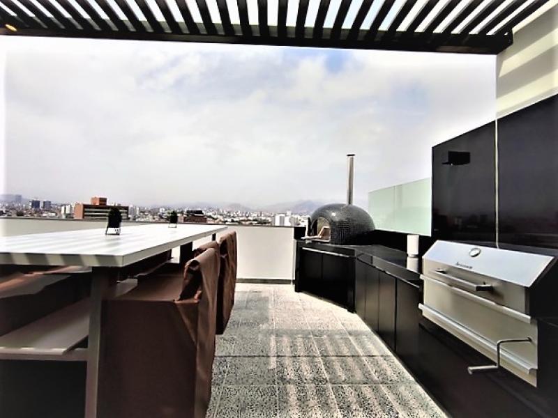 Departamento en Alquiler en Miraflores con Áreas Comunes 3 Dormitorios $1,500 A.C. 120 mt.