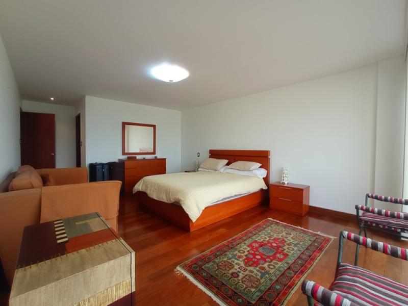 Departamento en Alquiler en San Isidro Finos Acabados 4 Dormitorios $2,900 A.C. 370 mt.