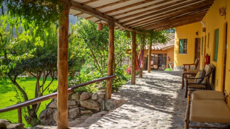 Excelente Hotel en Venta Urubamba Cusco Ambientes Cómodos 2,475,000 A.T. 5,500