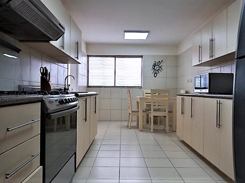 Departamento Frente al Club El Golf de San Isidro en Venta Impecable 250 mt. 3.5 baños