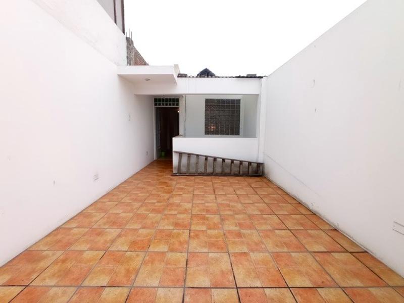 Departamento Dúplex en Venta en Cercado de Lima 3 Dormitorios $125,000 A.O. 177 mt.