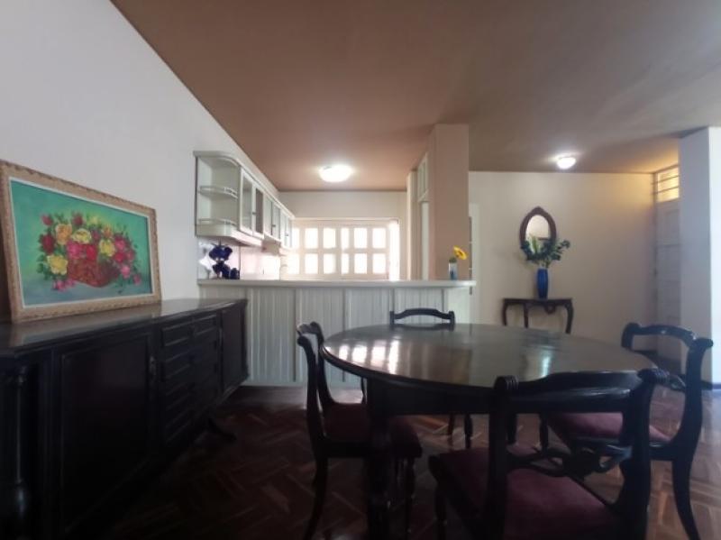 Casa en Venta en Urb. Las Gardenias Surco 1 Planta 3 Dormitorios $460,000 A.T. 300 mt.