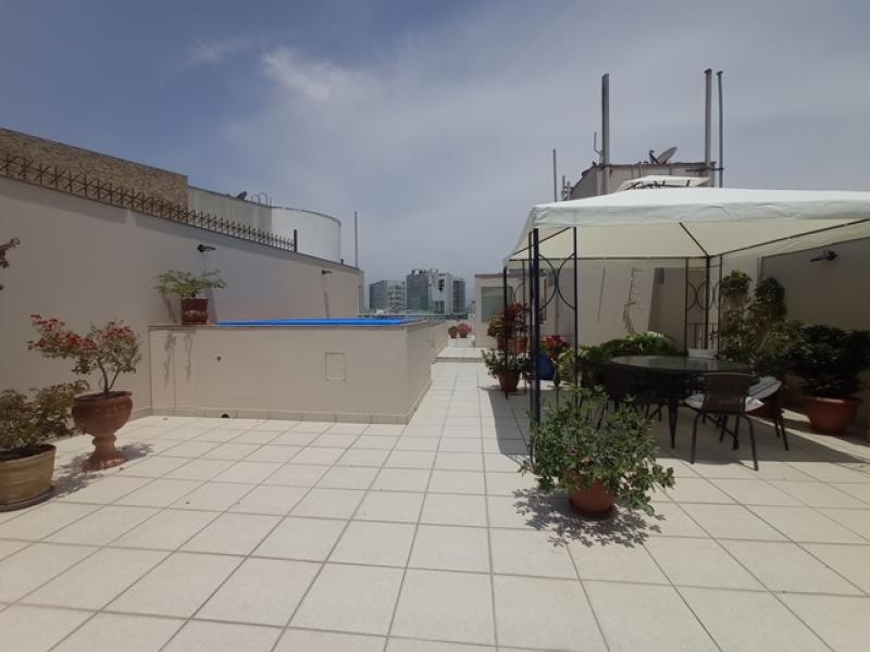 Estupendo Pent-house Triplex en Alquiler en Barranco 4 Dorm. $3,300 A.O. 480 mt.