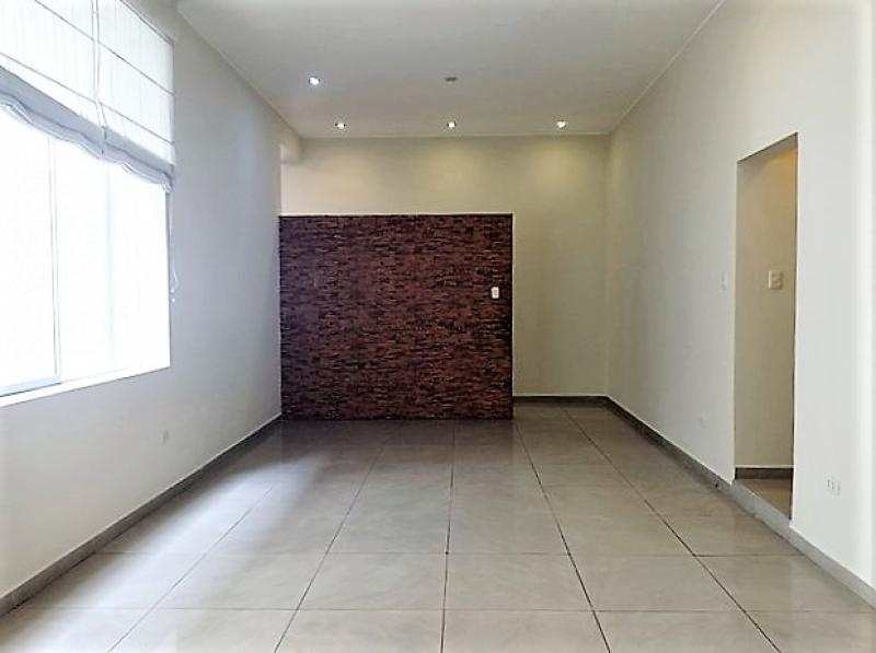 Departamento en Venta Urb. Chacarilla, San Borja Zona Tranquila Amplios Ambientes $280,000