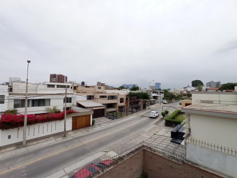 Casa en venta como Terreno en Esquina y Frente a Parque A.T. 390 mt. $900,000